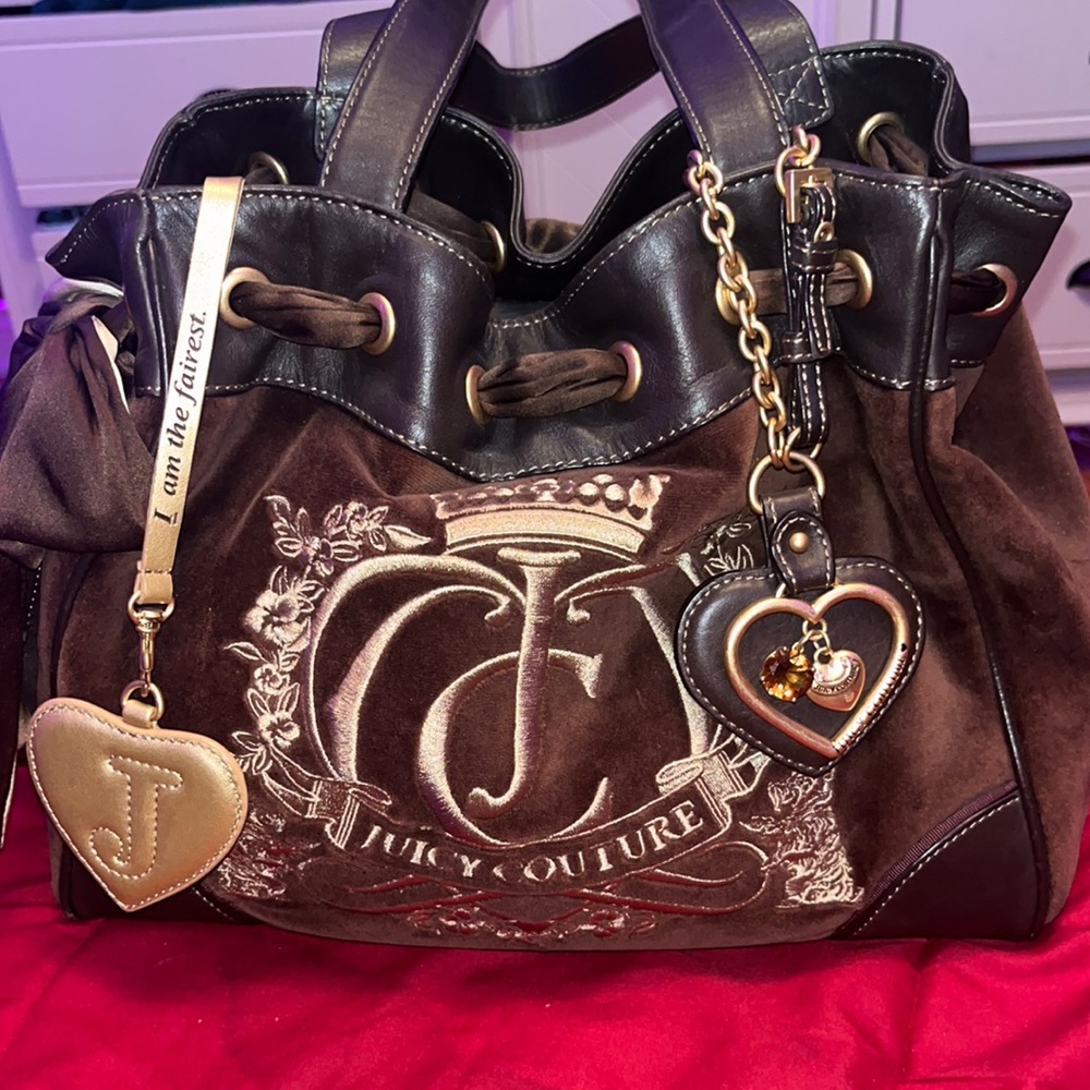 SOLD🫶🏻Juicy couture golden brown and gold day dreamer
